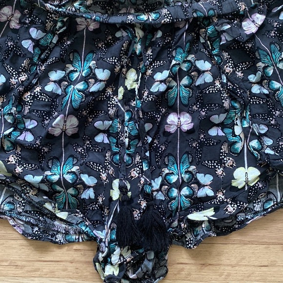 Victoria’s Secret Butterfly Lounge Swim Cover Shorts - Picture 3 of 4